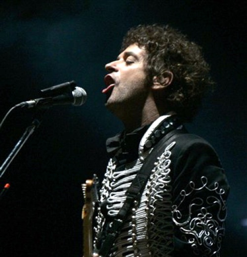 Gustavo Cerati no está en estado vegetativo sino en coma, ya que todavía responde a algunos estímulos, puntualizó uno de los médicos venezolanos que lo trató en Caracas. (AP)
