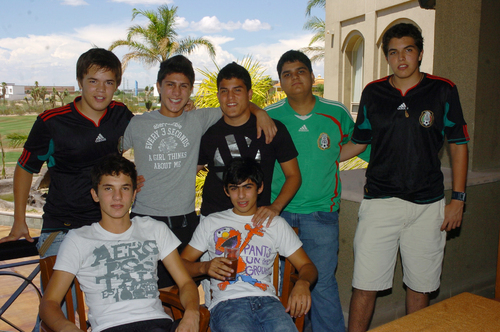 Eduardo Natera, Francisco González, Arturo Kawas, Gordo Barraza, Mauricio Martínez, Ignacio Paredes y José Sesma. 