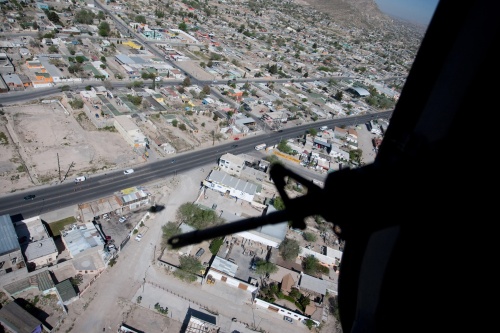 Buscan explosivos en colonias de Ciudad Juárez