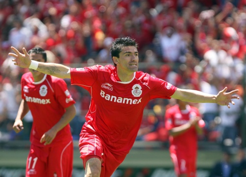 El goleador chileno, Héctor Mancilla, se encuentra en la mira de equipos de Francia y España, por lo que, de concretarse algo, podría dejar a los Diablos Rojos de Toluca para emigrar al futbol europeo.