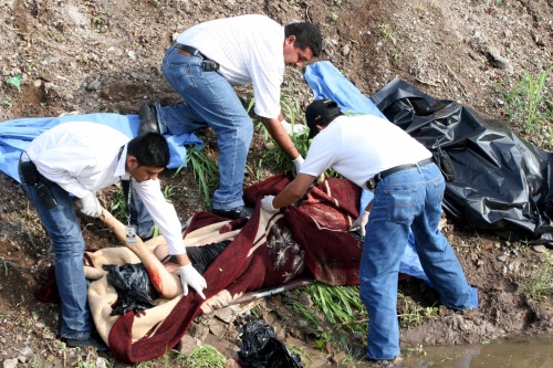 Hallan a una mujer asesinada en Culiacán