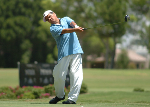 Con cupo lleno se puso en marcha ayer en el Campestre Torreón una edición más del MVS Golf Tour 2010. (Fotografía de Jesús Galindo)