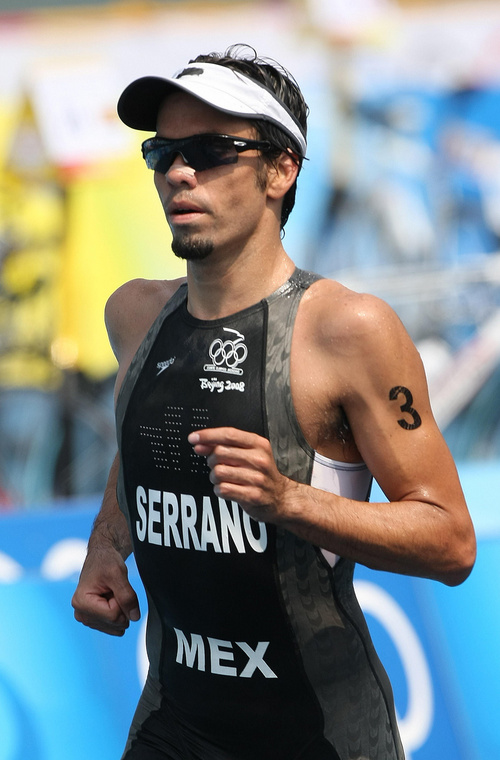 El regiomontano Francisco Serrano Plowels participará en el II Triatlón Xtremo. Hoy llega Serrano para competir en triatlón