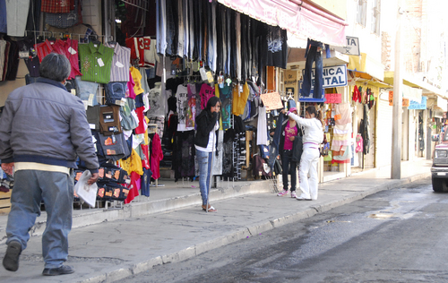 Problemática. Durante años las autoridades han tenido en el olvido a los comerciantes de la calle Patoni.