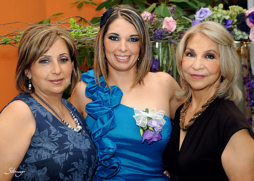 Lució radiante Liliana Ramírez Gireud en su despedida de soltera que le organizaron su mamá Sra. Blanca Gireud de Ramírez y su futura suegra Sra. Patricia Chávez de Faudoa.