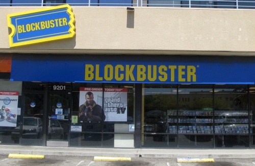 Actualmente Blockbuster arrastra una deuda superior a 900 millones de dólares y atraviesa por serias dificultades para obtener liquidez.