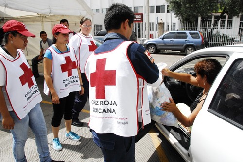 Costumbre. La benemérita Cruz Roja siempre realiza colectas, cuando en algún punto del país se requiere ayuda.