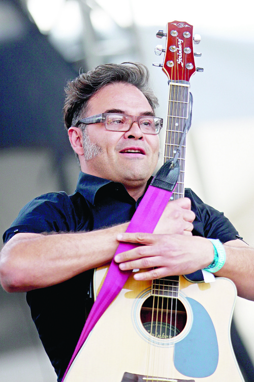 Joselo aparta el 'café' pero no el rock