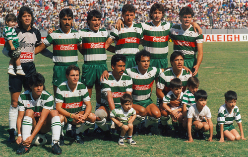 Hoy se cumplen 22 años del primer triunfo del Santos Laguna en Primera División, que fue contra un equipo regiomontano, Tigres de la UANL. Santos Laguna logró su primer triunfo un día 23 de octubre