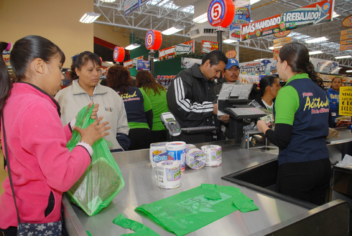 Planes. La cadena de tiendas Alsuper en breve abrirá su sexta tienda en la región y contempla abrir más en sucursales en 2011. 
