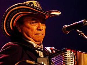 'El Embajador de la Cumbia', el colombiano Aniceto Molina, y grupos locales despedirán el año viejo y recibirán 2011 con grandes fiestas en El Salvador.