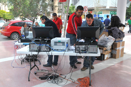 Servicio. El Ayuntamiento de Torreón habilitó cinco módulos más para apoyar el cobro del Impuesto Predial, en total son 31.