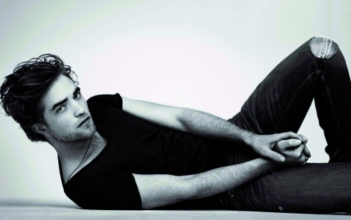 3. Robert Pattinson 