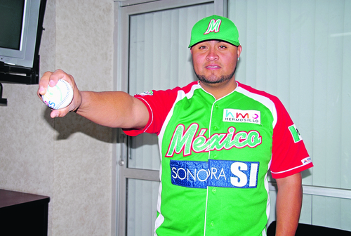 Luego de ganar la Serie del Caribe con los Yaquis de Ciudad Obregón, el lanzador lagunero Alan Guerrero tiene muchos sueños aún por cumplir. (Fotografía de Fernando Compeán)