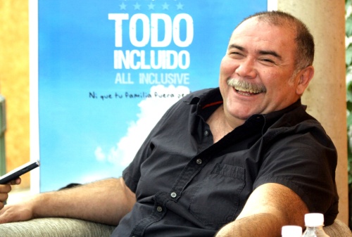 Desea Jesús Ochoa que Del Toro dirija teatro