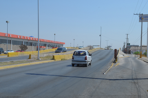 Plan. En el proyecto de la Plaza Abastos frente a la Central de Autobuses se contempla destruir la 'joroba' de la avenida Juárez.