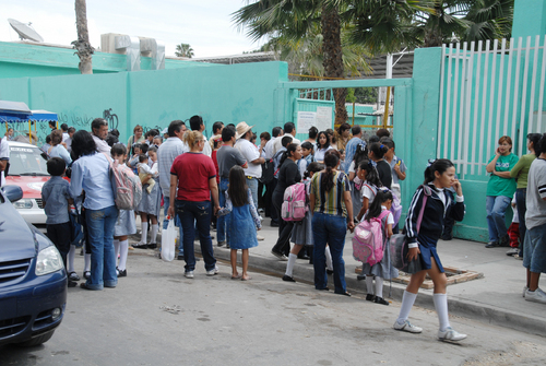 Conocen su historia. Alumnos de la Primaria 18 de Marzo B, realizaron proyectos de investigación documental de su escuela. 