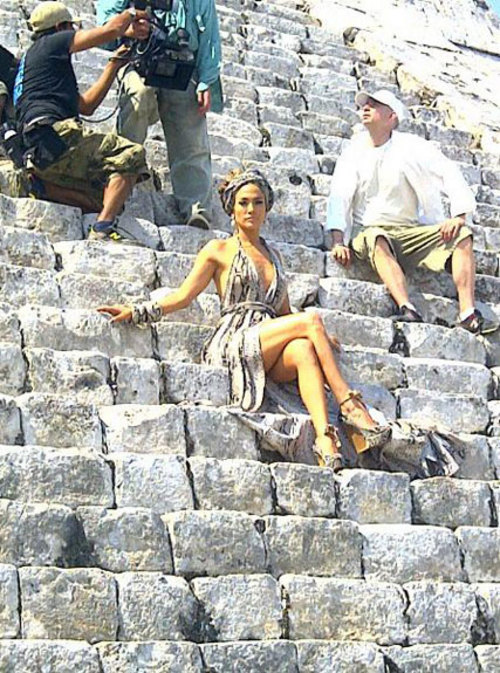 J.Lo graba video en Chichén Itzá