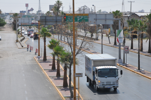Ampliación. Este año tienen que iniciar los trabajos de la obra inducida necesaria para la cual hay una partida federal de 40 millones de pesos que se tienen que ejercer en este año. Posterior a esto iniciarían las labores de ampliación del paso inferior con la vía férrea del 11-40. 