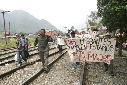 La Procuraduría General de la República investiga a seis agentes del Instituto Nacional de Migración (INM) por su relación con el secuestro de migrantes. (Archivo)