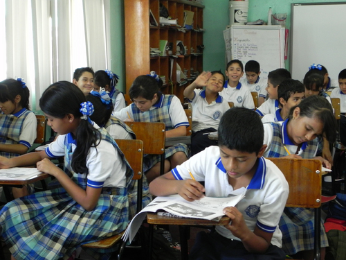 Evaluación. Alumnos de nivel básico iniciaron la aplicación de la prueba ENLACE.