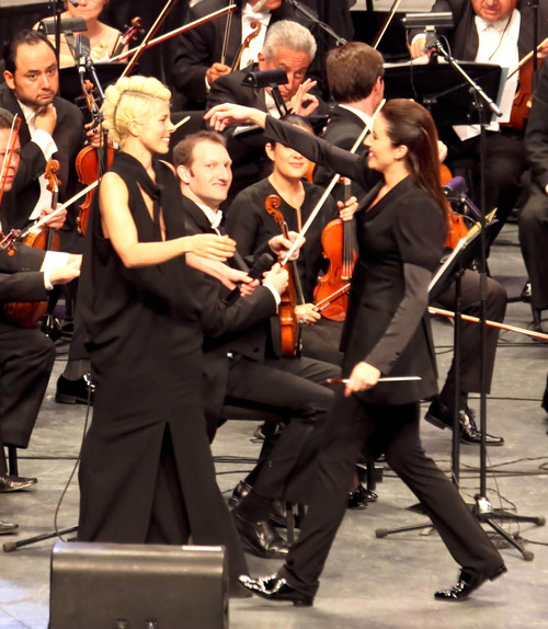 Ely Guerra y Alondra de la Parra