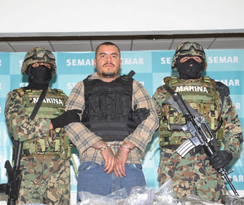 Juez decreta auto de formal prisión en Veracruz, contra de Martín Omar Estrada Luna, alias 'El Kilo', líder de célula delictiva relacionada con 'Los Zetas' y contra tres involucrados más, por los delitos de delincuencia organizada y secuestro.