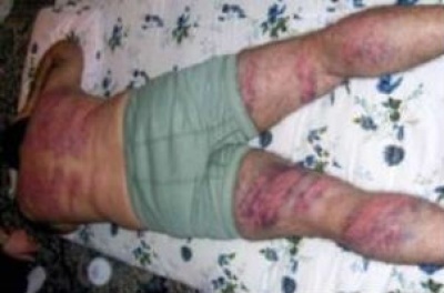 Dicho castigo y la deportación de ambos fue ordenada por un tribunal de la región de Sharjah, en Dubai, Emiratos Árabes Unidos.
