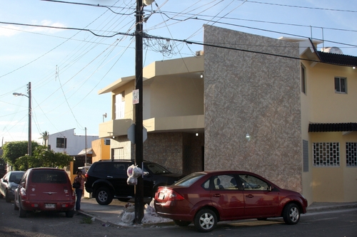 Muerte. Casa del periodista en temas de seguridad Miguel Ángel López Velasco, donde fue asesinado junto a su esposa e hijo.