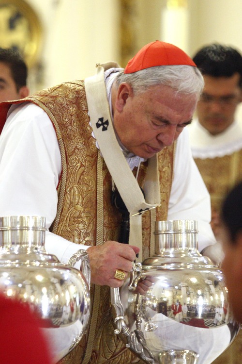 Culpa.  El cardenal Juan Saldoval Íñiguez culpó al Gobierno del crimen en jóvenes.