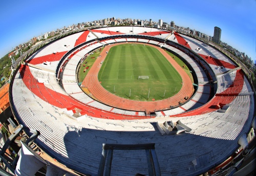 La selección argentina de futbol retomó hoy los entrenamientos con miras a la Copa América 2011 que iniciará el viernes. (EFE)