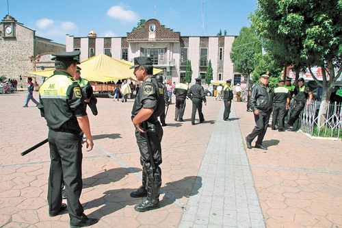 Se alistan. Elementos de la policía estatal implementaron operativos para vigilar la jornada electoral. 