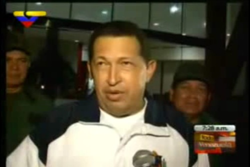Regresa Hugo Chávez a Venezuela