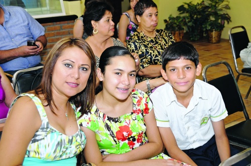 Blanca, Ana Lucía y José Miguel.