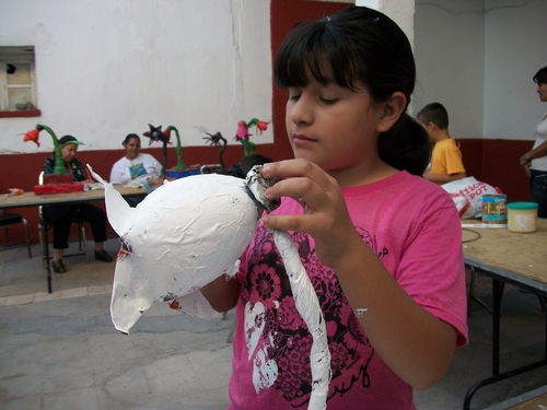 Capacitados. Estarán impartiendo el taller el equipo de talleristas de Diseño en Evolución, dirigido por la Diseñadora Brenda Meza.