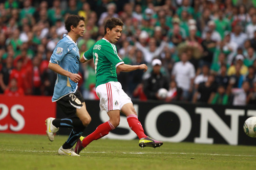 Tras un contragolpe en el ocaso del partido, Giovani Casillas anotó el 2-0 que sentenció el marcador a favor de México. (AP)