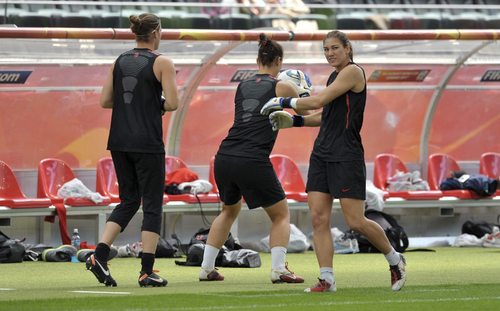 Las estadounidenses, en su primera final desde que se llevaron la copa en 1999, intentan ser el primer equipo que gana tres títulos mundiales.