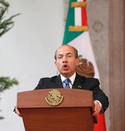 Lucha. Calderón Hinojosa aseguró que como presidente aspira a heredar al país instituciones de seguridad totalmente renovadas.