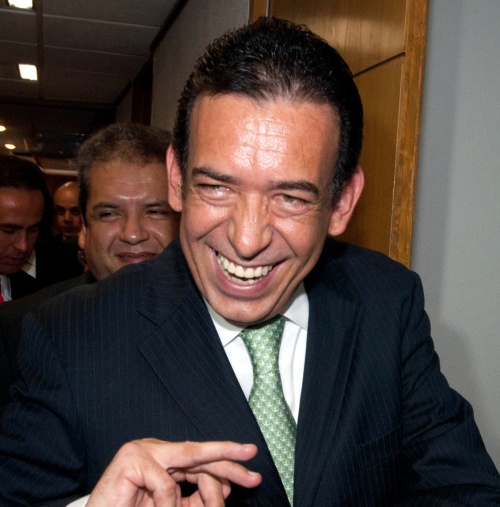El vicecoordinador de AN en la Cámara baja pidió al líder del PRI dejar de querer suplir a 'Cantinflas' y que mejor se ponga a hacer política.