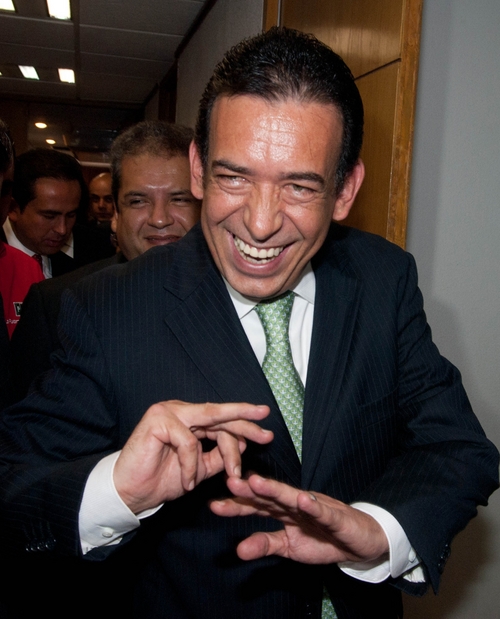 Se defiende. Humberto Moreira, líder nacional del Partido Revolucionario Institucional.