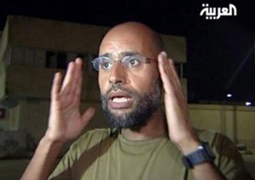 Teme hijo de Gadafi.Las versiónes sobre su paradero son contradictorias, sin embargo, aseguran que buscará entregarse.