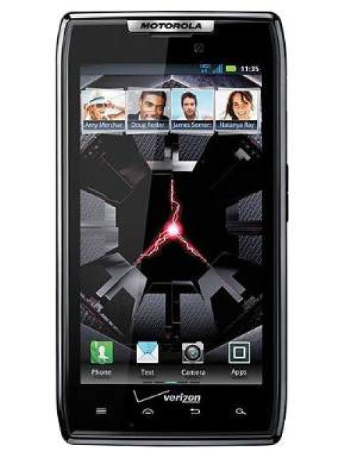 El Motorola RAZR tiene sólo 7.1 milímetros de grosor y competirá en el mercado de los teléfonos inteligentes.