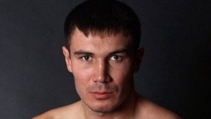Después de dos de días en coma, el ruso Román Simakov falleció a causa de los golpes recibidos durante un combate ante Serguéi Kovaliov, por el título del CMB asiático.