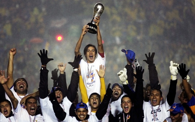 Festeja Tigres con afición regia su tercer campeonato