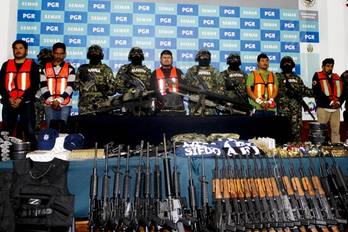 Semar. La Secretaría de Marina Armada informa que Raúl Lucio Hernández Lechuga, 'El Lucky' uno de los fundadores de 'Los Zetas' fue detenido en un operativo en un rancho de Córdoba, Veracruz.