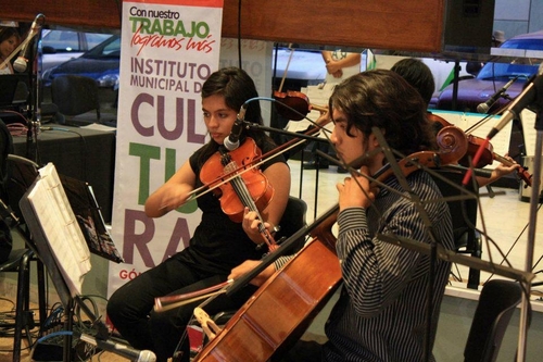 Los maestros. En la Escuela de Música Silvestre Revueltas imparten clases músicos de importante trayectoria internacional, algunos de la Camerata.