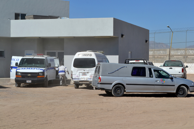 SEMEFO. Fiscalía del Estado envía apoyo para el Semefo de la Vicefiscalía en La Laguna de Durango.