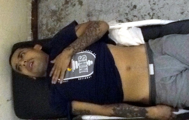 Al fugarse, el presunto feminicida y violador múltiple, resultó lesionado con fracturas en la pierna derecha y la columna a nivel lumbar.