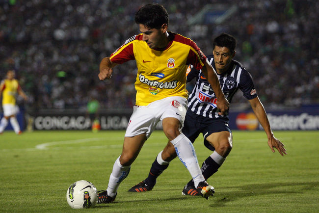 Sin mayores problemas, Rayados del Monterrey obtuvo su pase a las semifinales de la Liga de Campeones de la Concacaf, al derrotar a Morelia. Rayados avanza a semis de Concacaf
