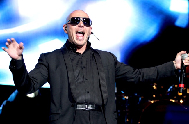 'Hey baby' y 'Can’t sop me now', en su versión remix, dieron inicio a la fiesta, en la que el también productor musical se dio tiempo en repetidas ocasiones para interactuar con su público y pedir que disfrutaran de la fiesta. (EL UNIVERSAL)
